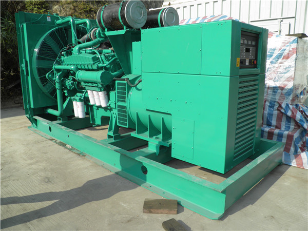 峰峰矿出租发电机 发电机组厂家：柴油发电机组的控制屏的作用是什么？