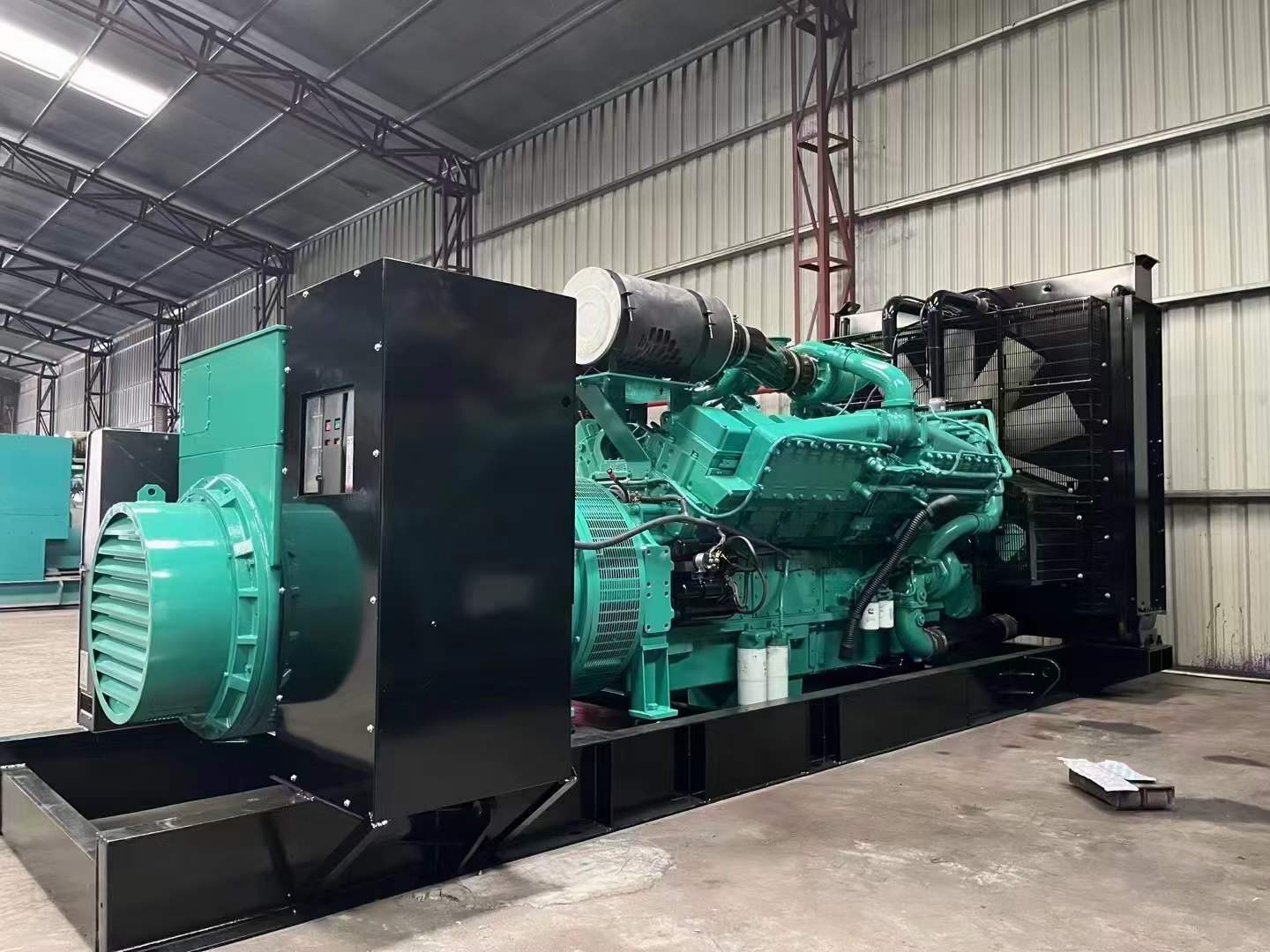 峰峰矿如何降低 800kW 柴油发电机输出电流的波动？