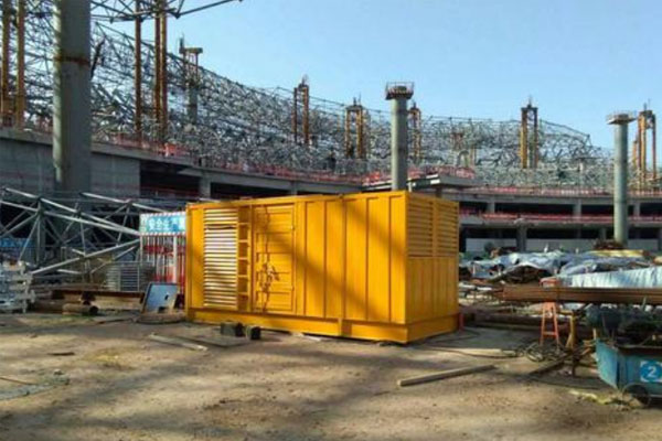 峰峰矿发电机出租如何判断空气滤清器是否需要更换？